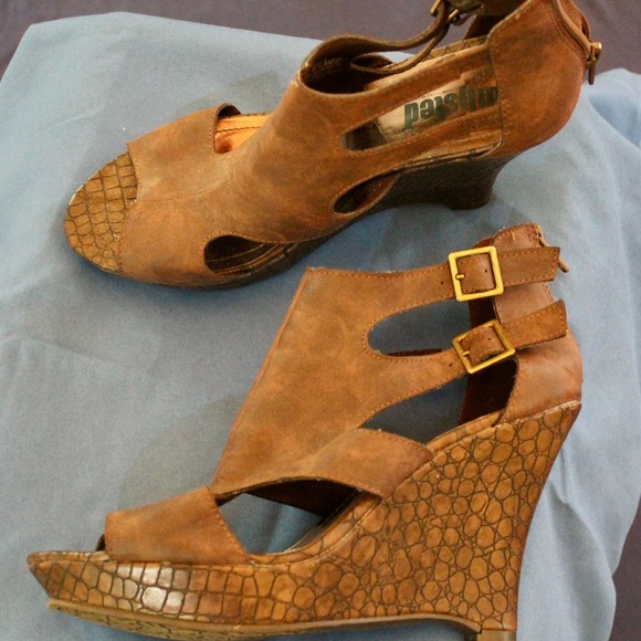 Unlisted wedge/platform fall shoes - Picture 1 of 9